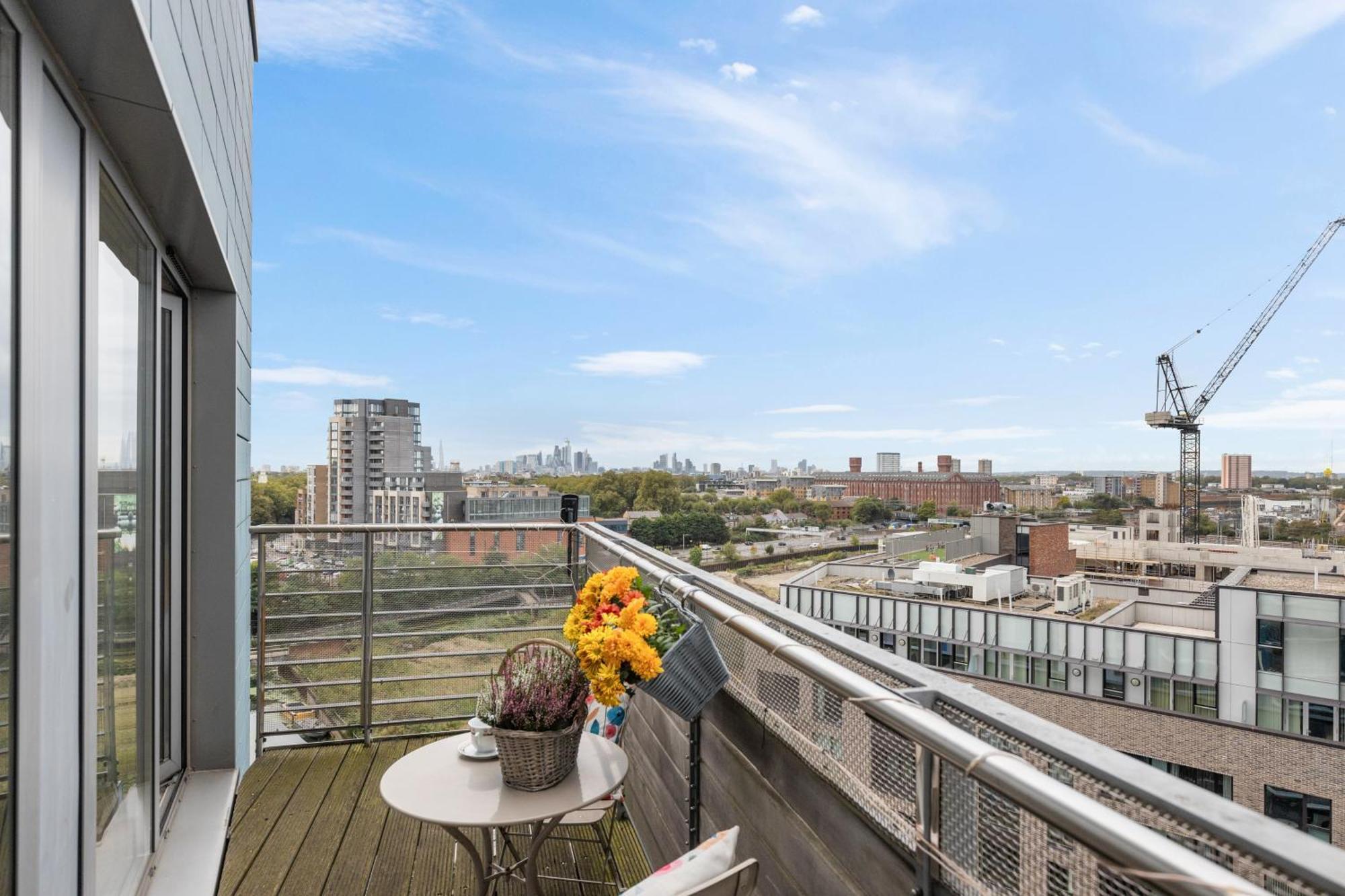 Stratford Skyview Apartment لندن المظهر الخارجي الصورة