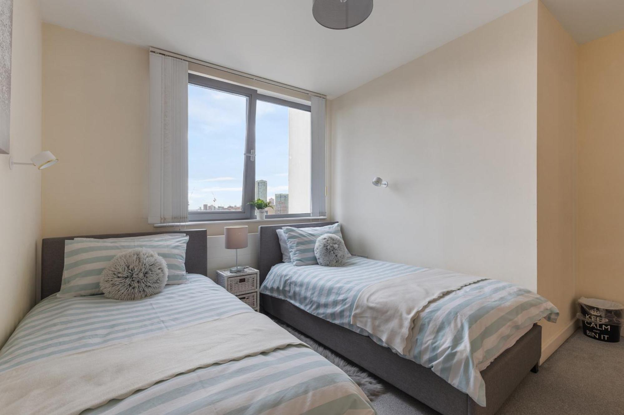 Stratford Skyview Apartment لندن المظهر الخارجي الصورة